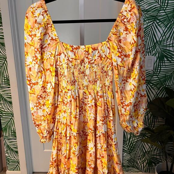 NEW L*Space Cassidy Puff Sleeve Mini Dress in What the Carnation Sz S Floral - Picture 5 of 8
